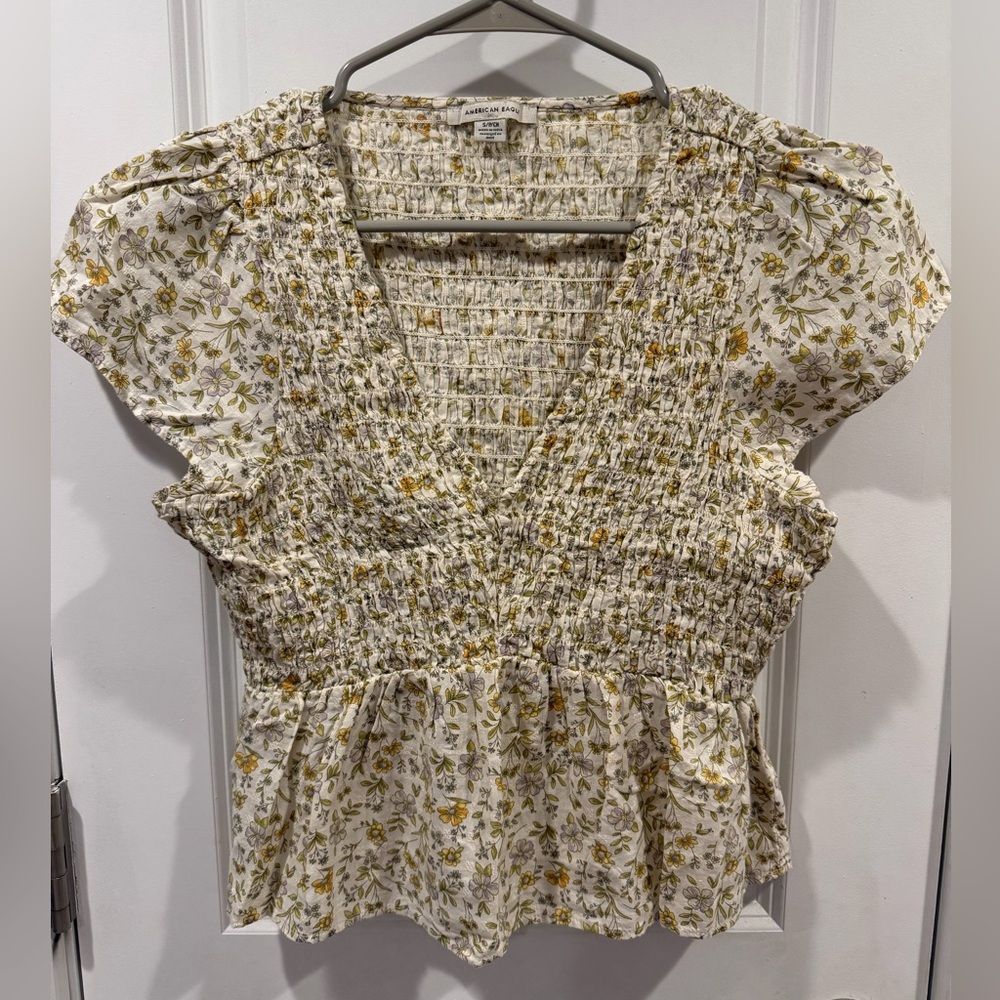 American Eagle Floral Smocked V-Neck Top size Small